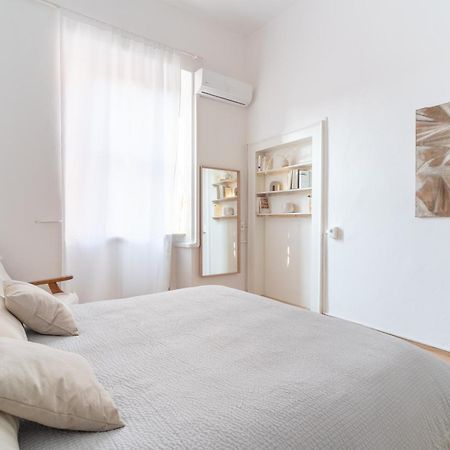 Grand Central 1845 - 2 Bedrooms Design Flat Bergamo Eksteriør billede