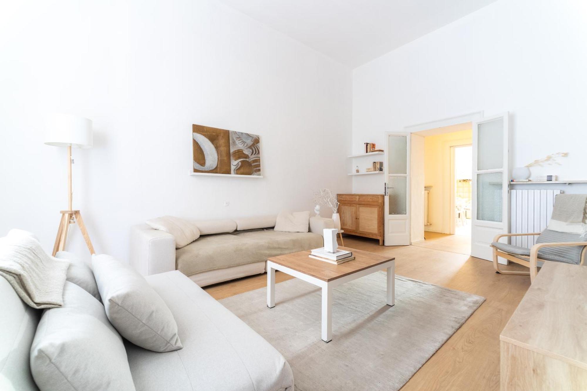 Grand Central 1845 - 2 Bedrooms Design Flat Bergamo Eksteriør billede